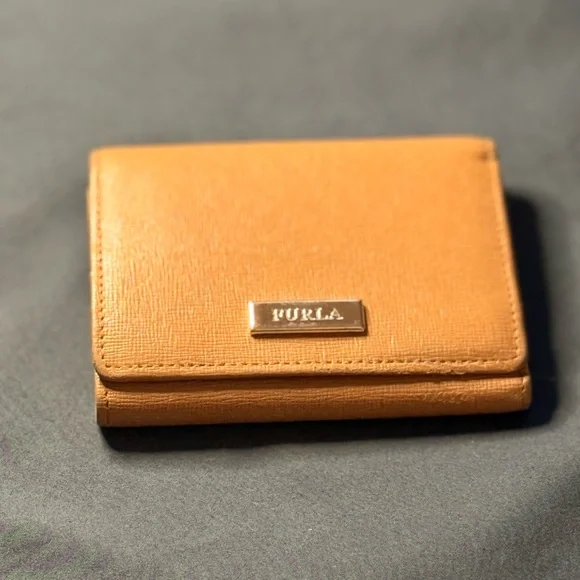 Furla AUTHENTIC Compact Trifold Wallet. Gorgeous and clean. - Picture 1 of 9